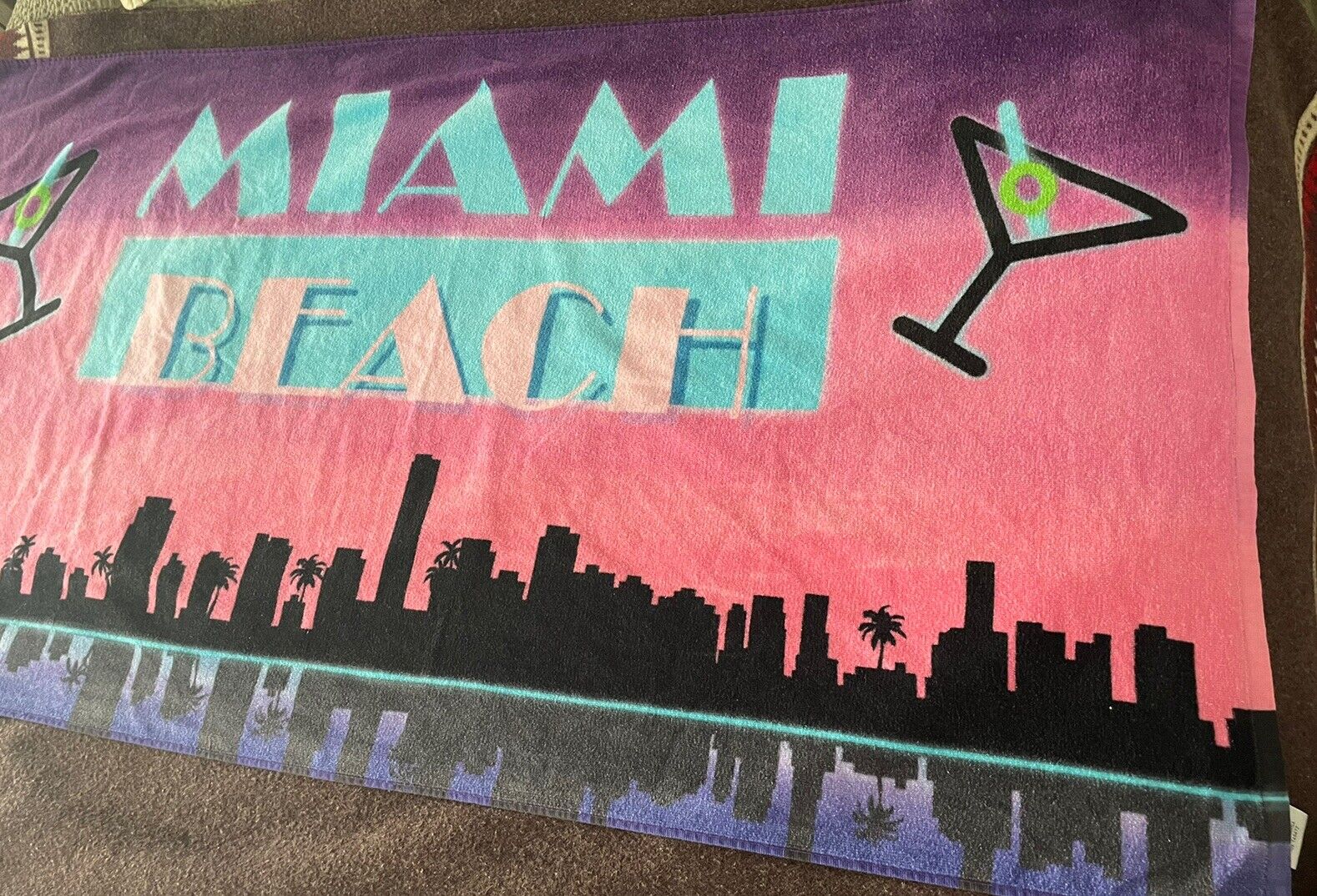 Beach Towel Miami Beach Thin soft One Sided  56”x30” Skyline Retro Look Martini