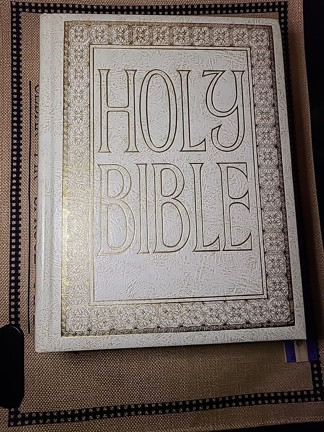 Vintage Good Shape Holy Bible 1977 King James Version