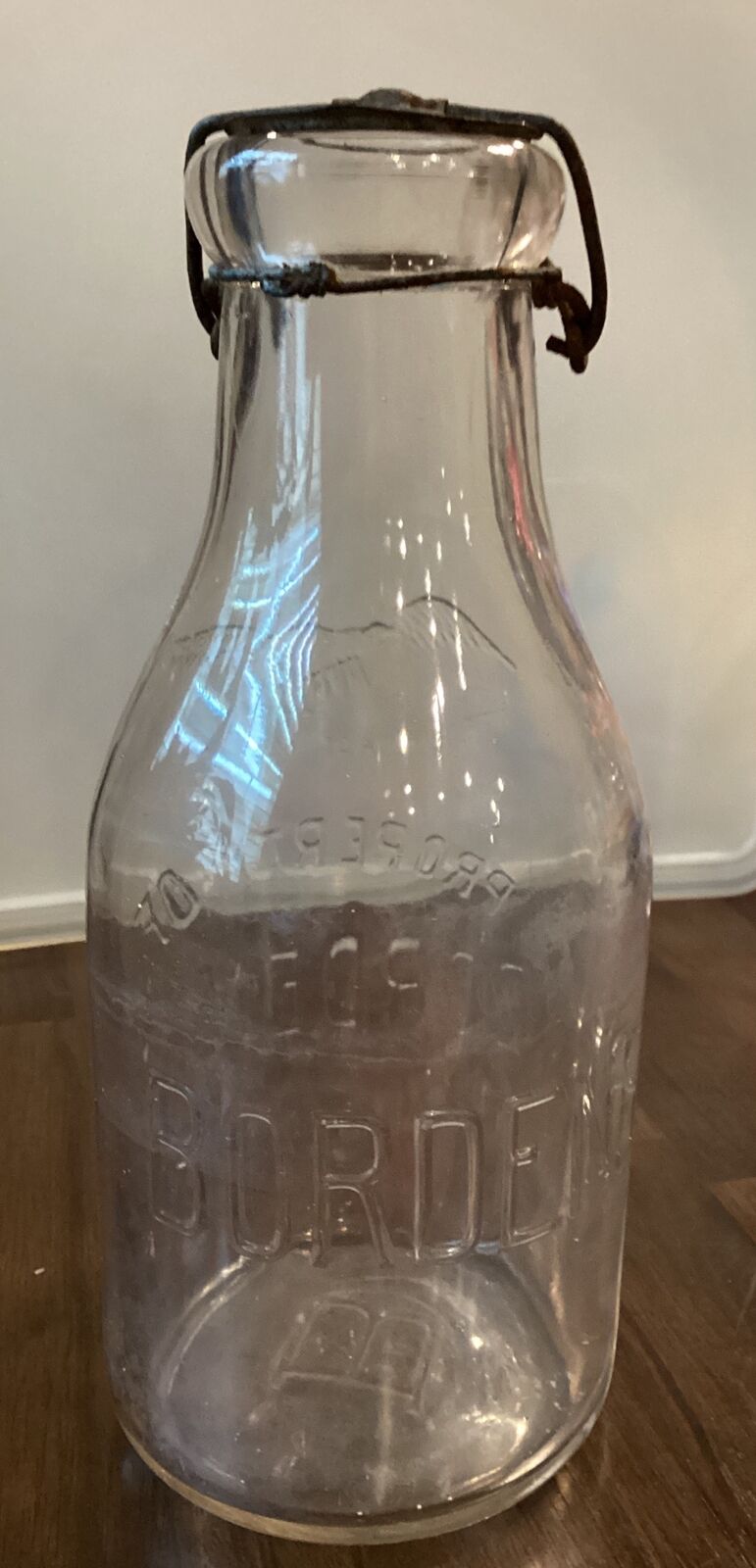 Rare Vintage Antique Bordens Milk Bottle Tin Top Early Embossed Rib Eagle Borden