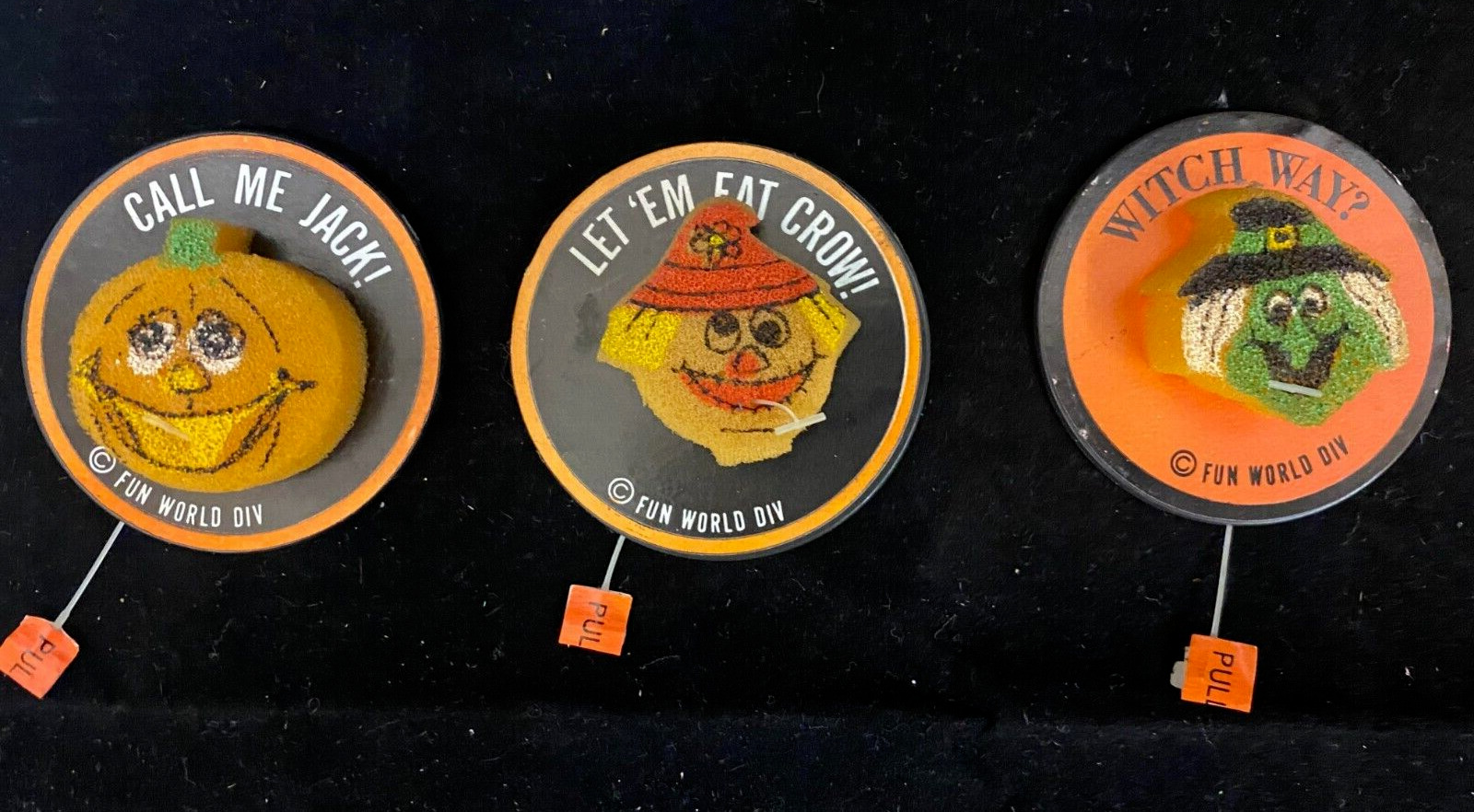 Set of 3 1970's Vintage HALLOWEEN  Changing Face Pin on Witch Pumkin Scarecrow