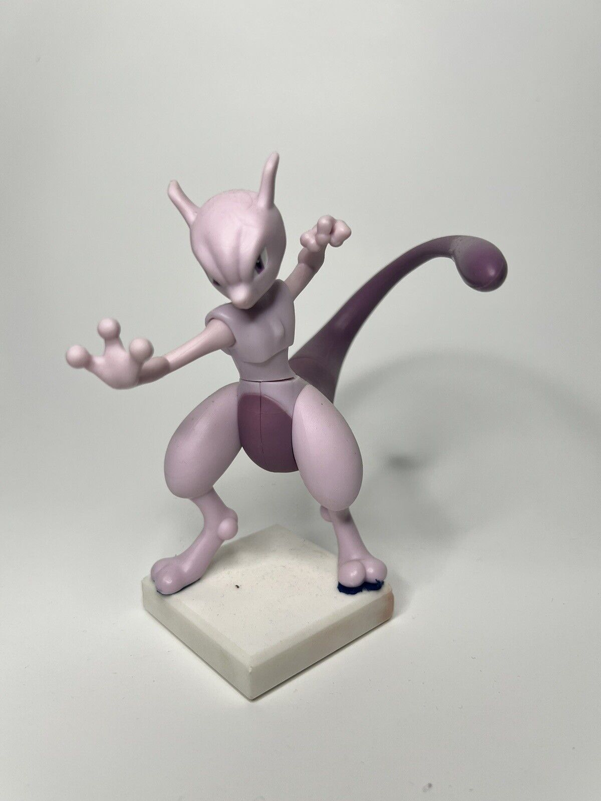 Pokemon Mewtwo Figure