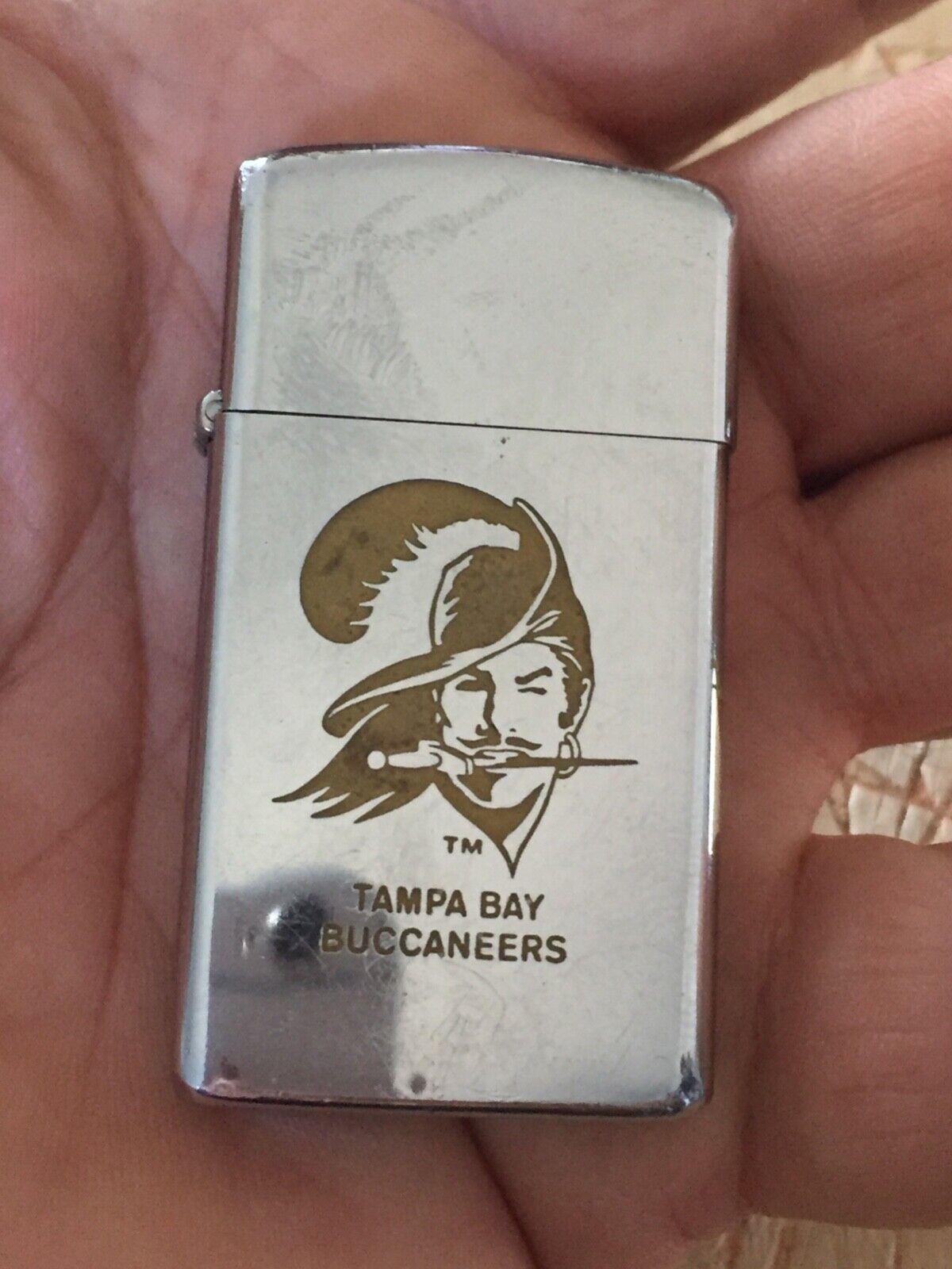 Rare vintage tampa bay buccaneers zippo lighter 