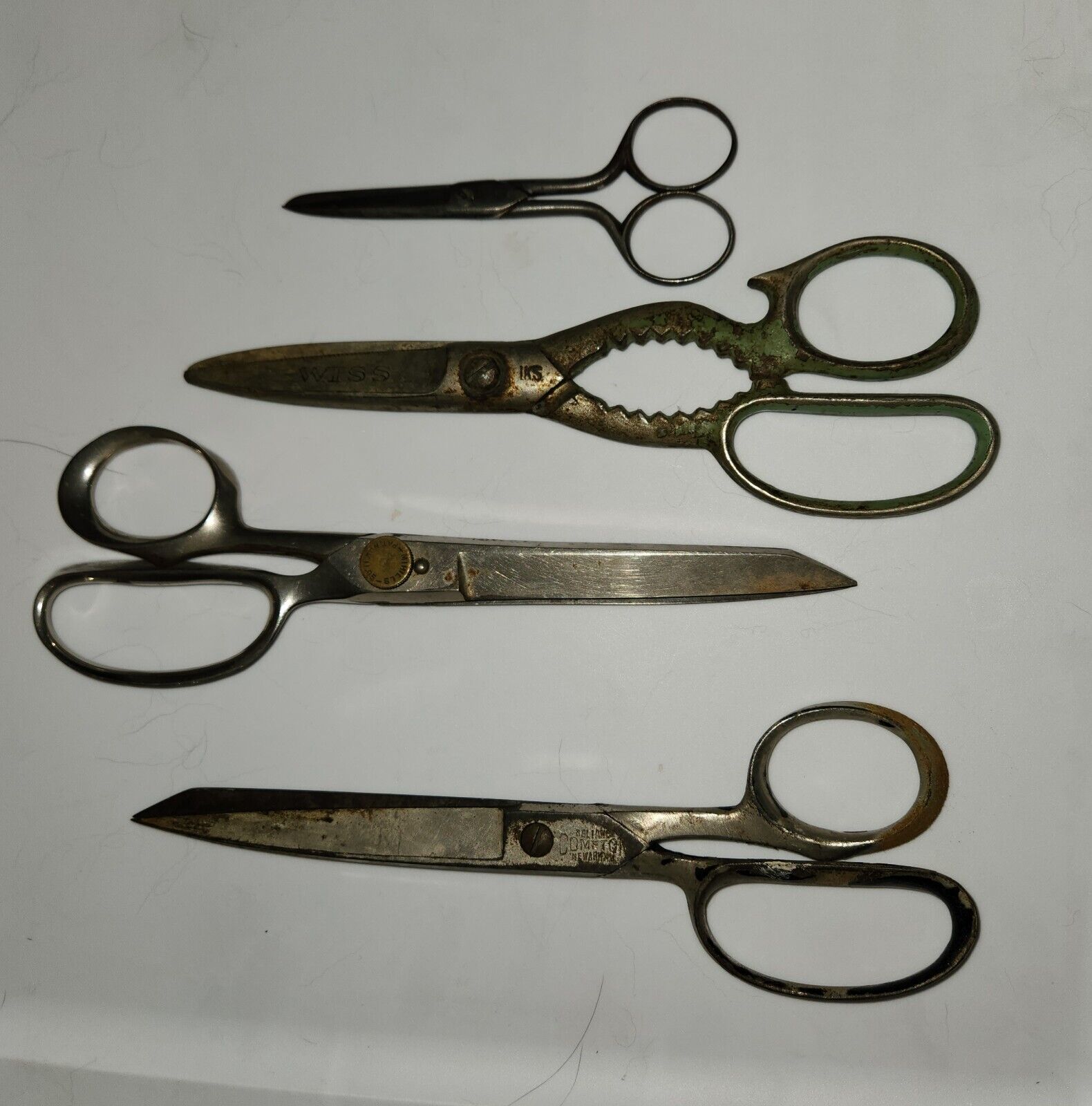 Lot Of 4 Pairs Of Vintage Scissors