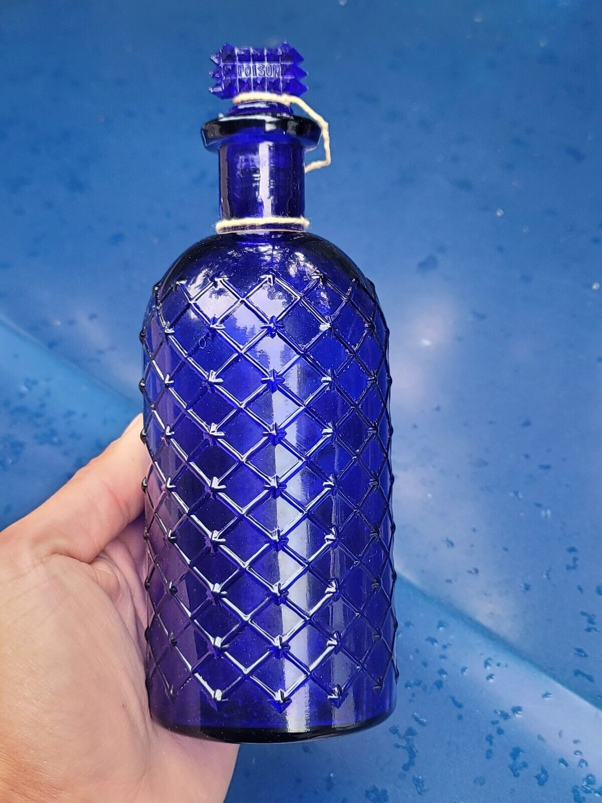 STUNNING BIG COBALT LATTICE POISON☆Antique Dark Blue QUILTED Poison Bottle w TOP