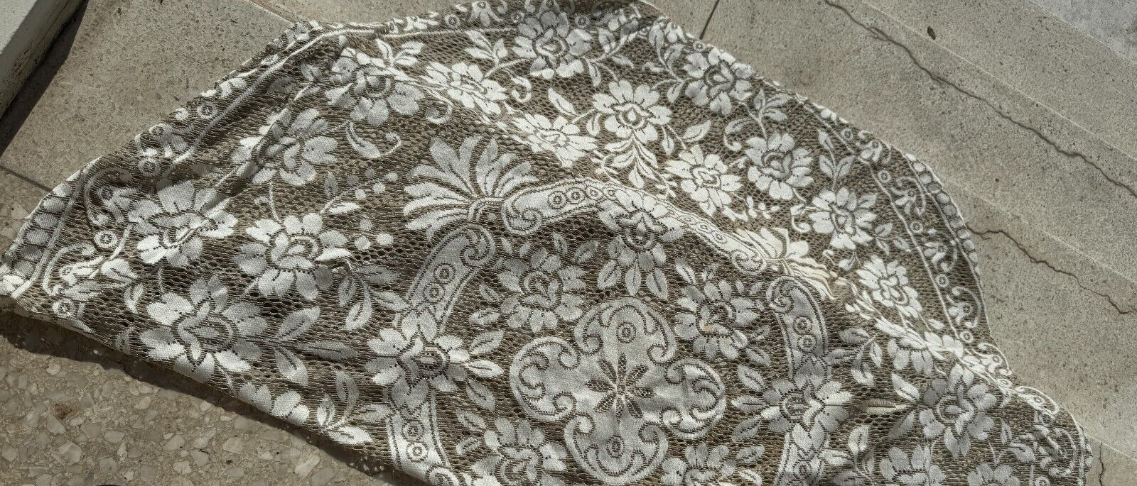 White Floral Vintage Table cloth