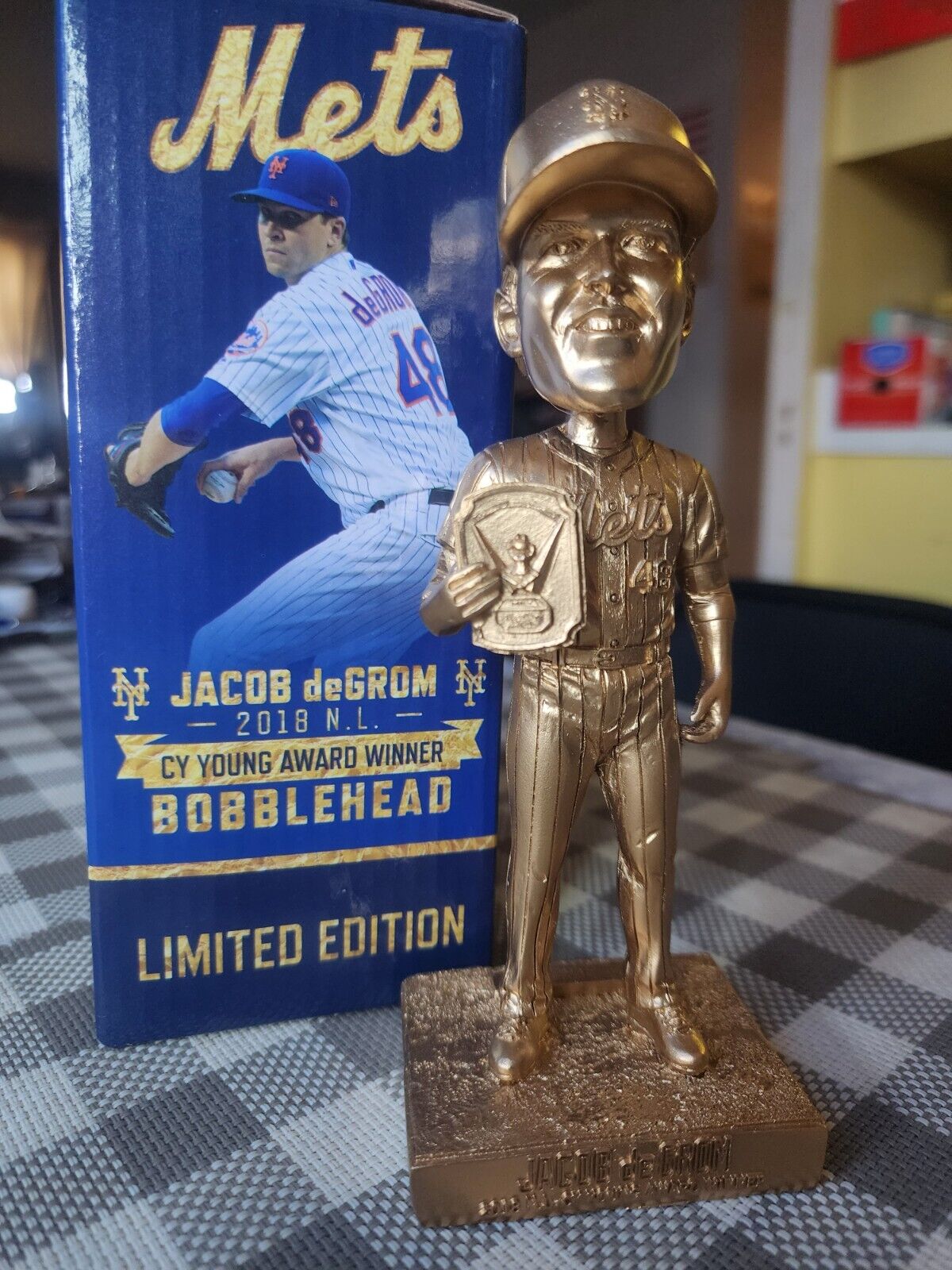 Jacob deGrom gold 2019 Cy Young Bobblehead Mets (season ticket holder exclusive)