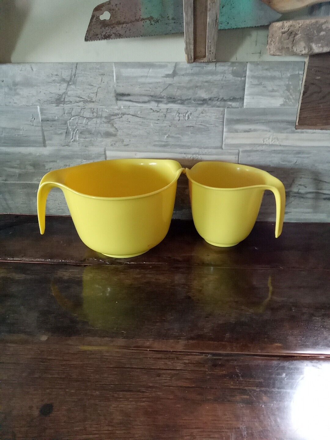 2 Vtg Rubbermaid 6 & 12 Cup Batter Bowl Grip & Mix Measuring Yellow Mixing