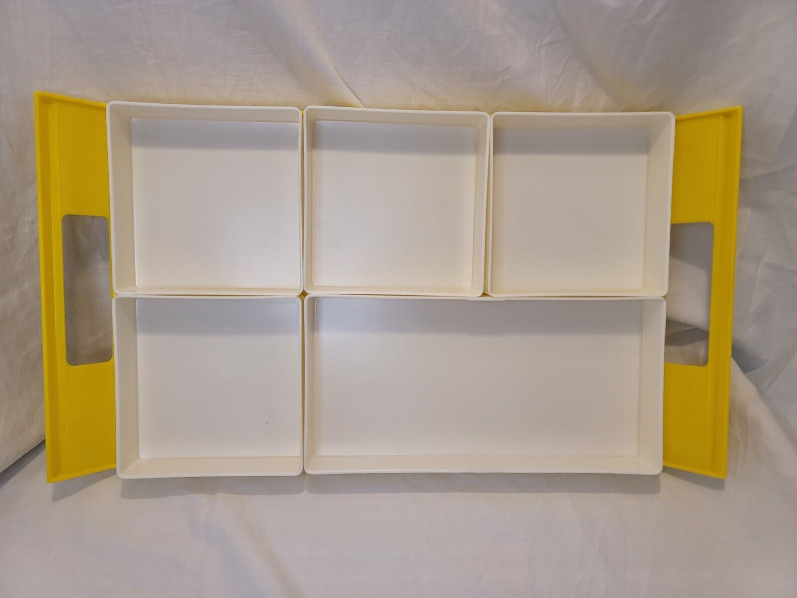 Vtg MCM Lustro Ware T-25 Yellow  Plastic Divided Snack Serving Party Tray