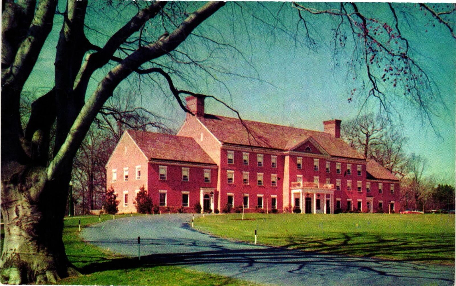Vintage Postcard- The Eugene Du Pont Memorial Hospital, Wilmington, DE.