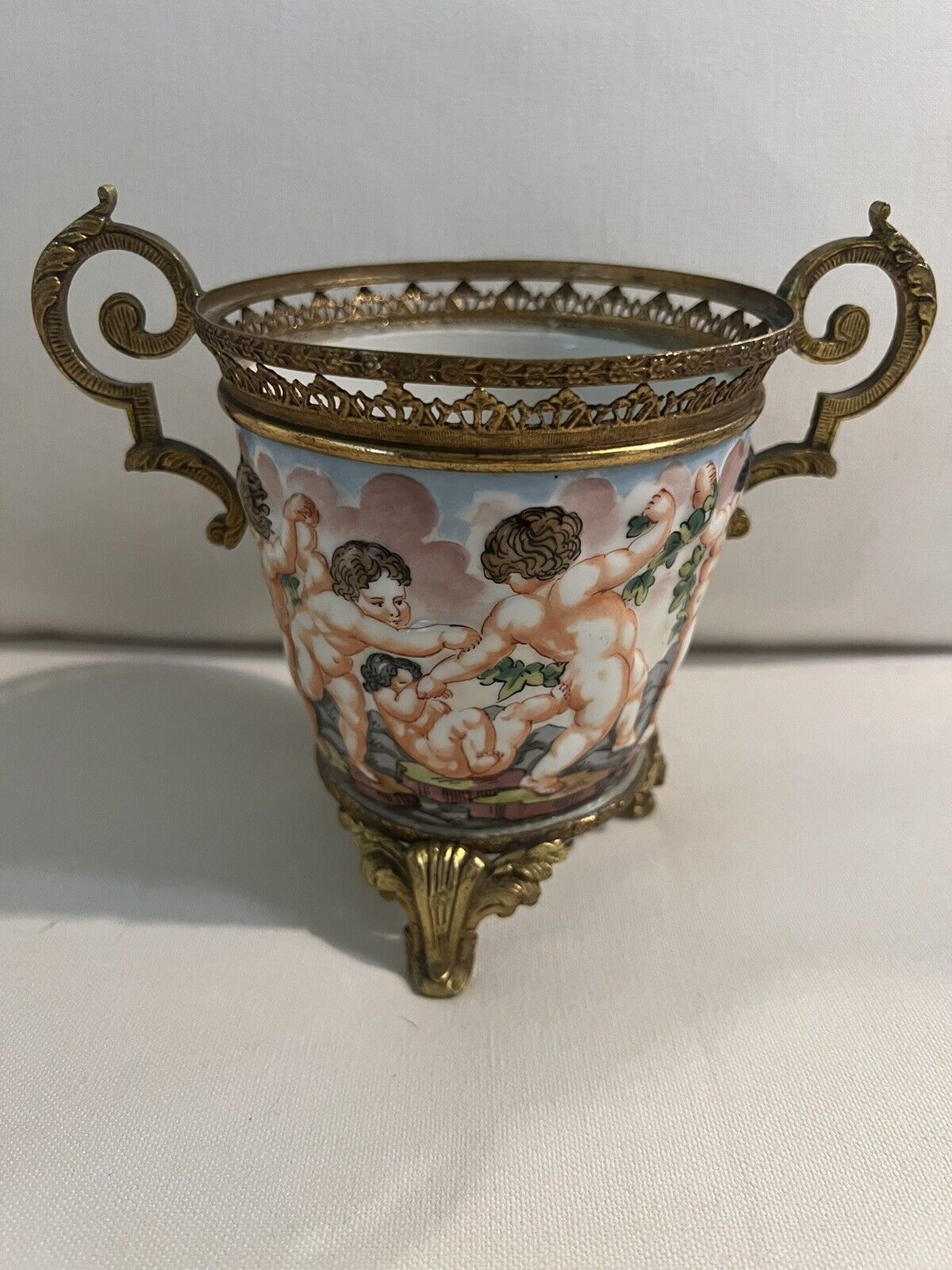 Art Nouveau French Porcelain Ormolu-mounted Querubines Vase