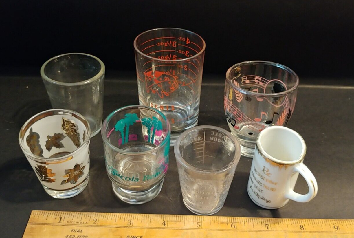 Lot of 7 VINTAGE Novelty Glasses  Measurers MCM Vintage Assortment Collectables