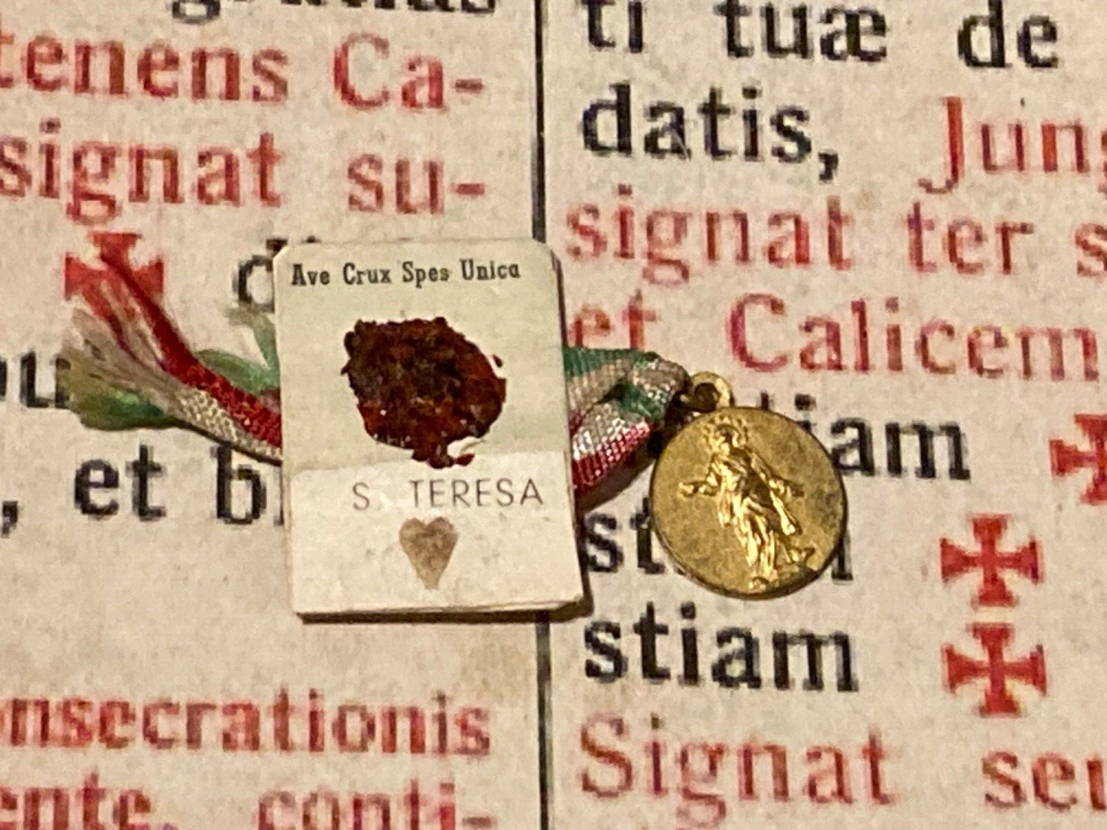 RARE RELIC St Therese Jesus Inf.: Special 1° class wax seal  with Our Lady medal