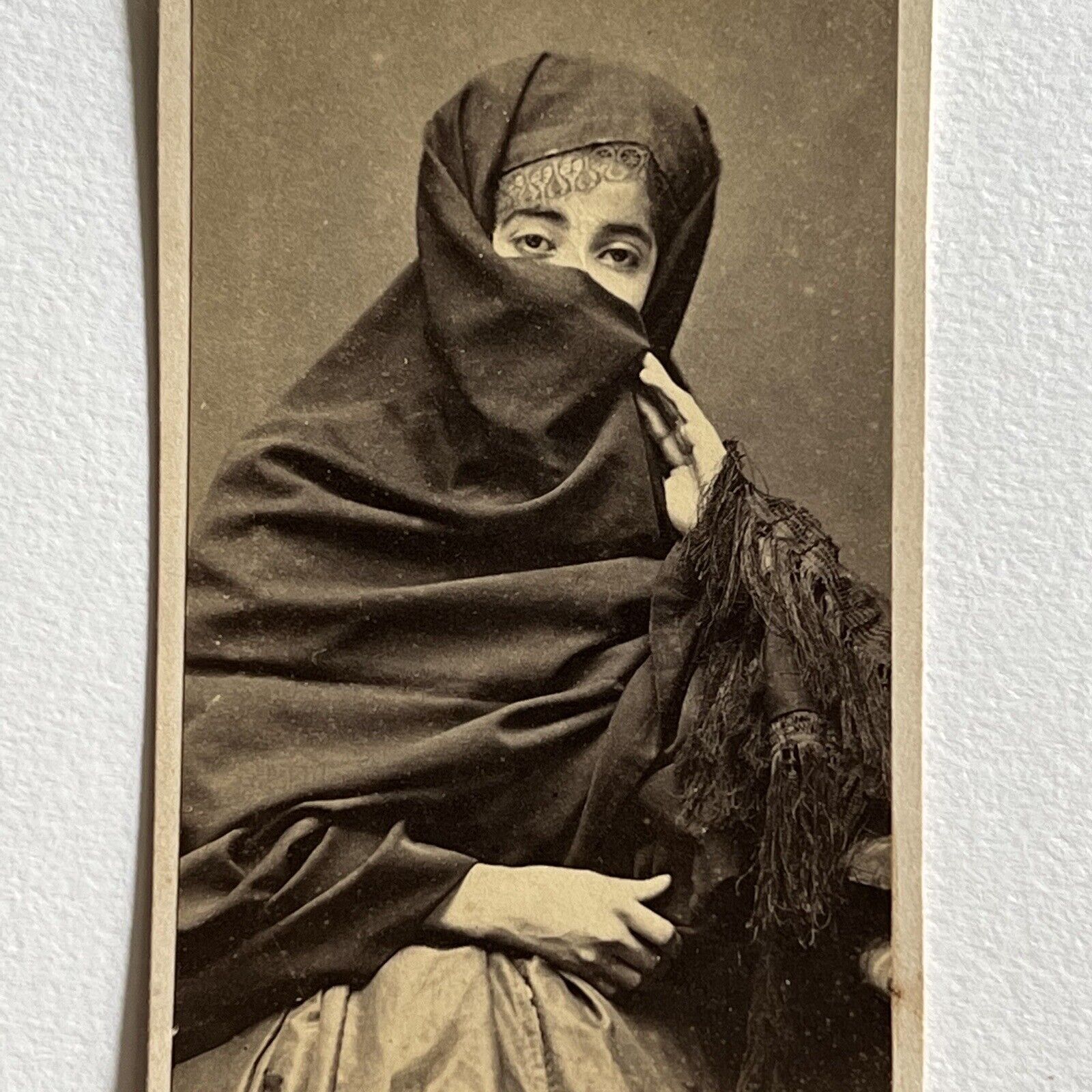 Antique CDV Photograph Beautiful Mysterious Veiled Woman Tapada Limeña Lima Peru