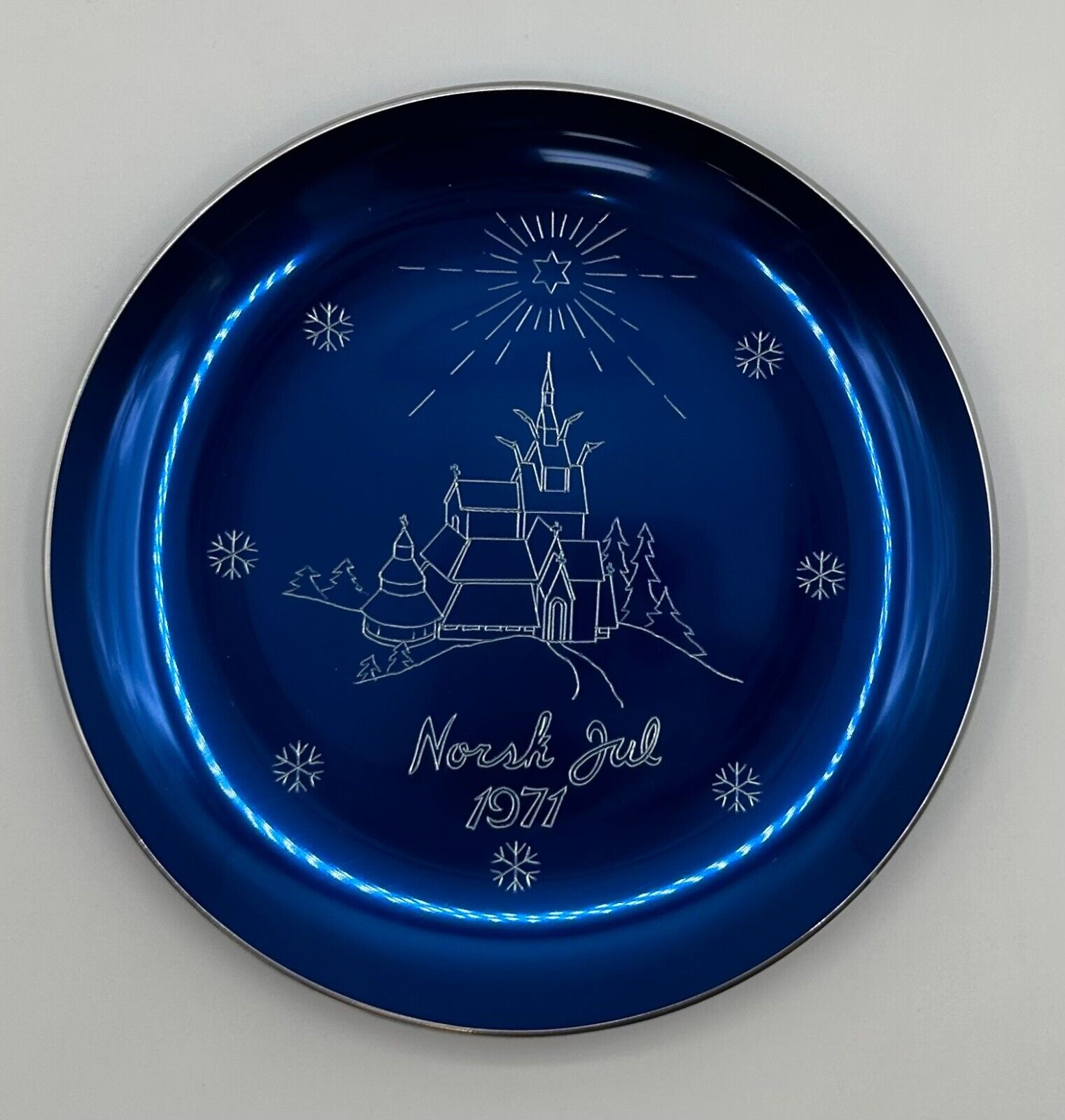 1971 Norsk Jul Christmas Plate Wooden Stave Church Historic Norway - Blue