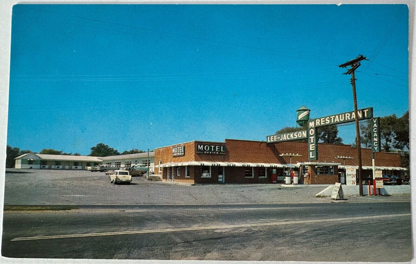 Lee Jackson Motel Restaurant Gas Pumps Winchester Virginia Postcard c1950s