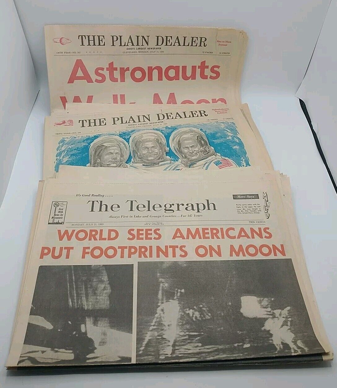 Vintage Cleveland Plain Dealer & Telegraph 1969 Moon Landing Newspaper Lot of 6