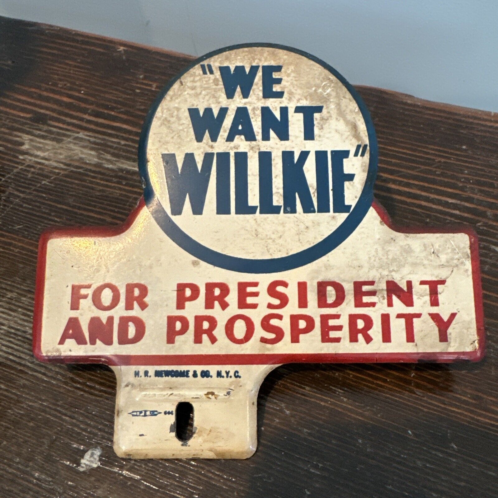 VINTAGE WENDALL WILLKIE c.1940 ORIGINAL LICENSE PLATE TOPPER ADV. SIGN POLITICAL