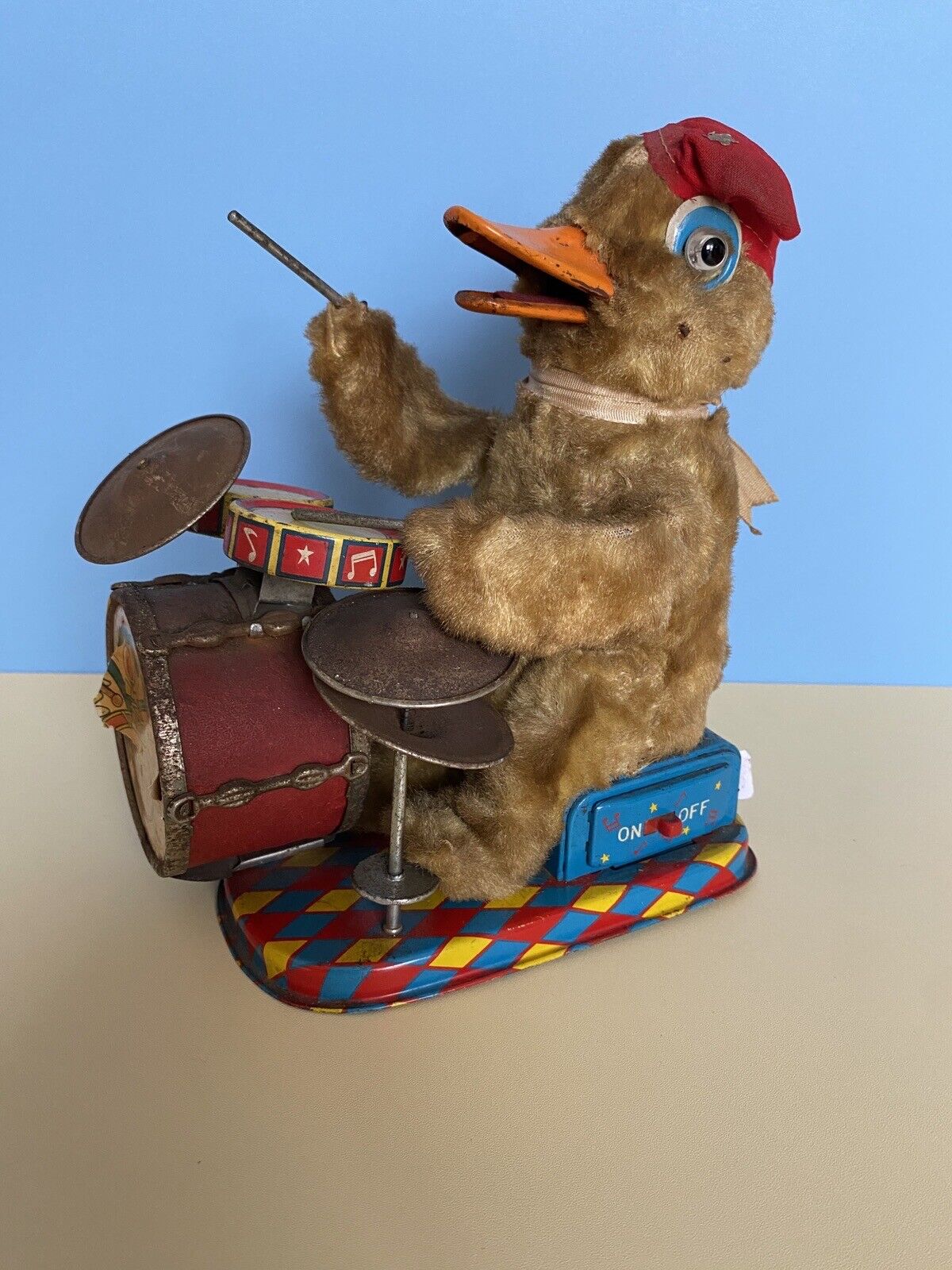Vintage Rare ALPS Battery Toy Duck playing the Drums circa 1940\'s