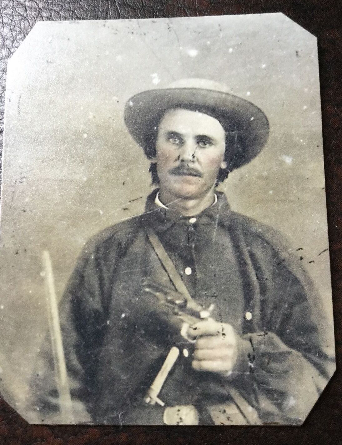 civil war Heavily Armed Confederate Soldier tintype C042RP