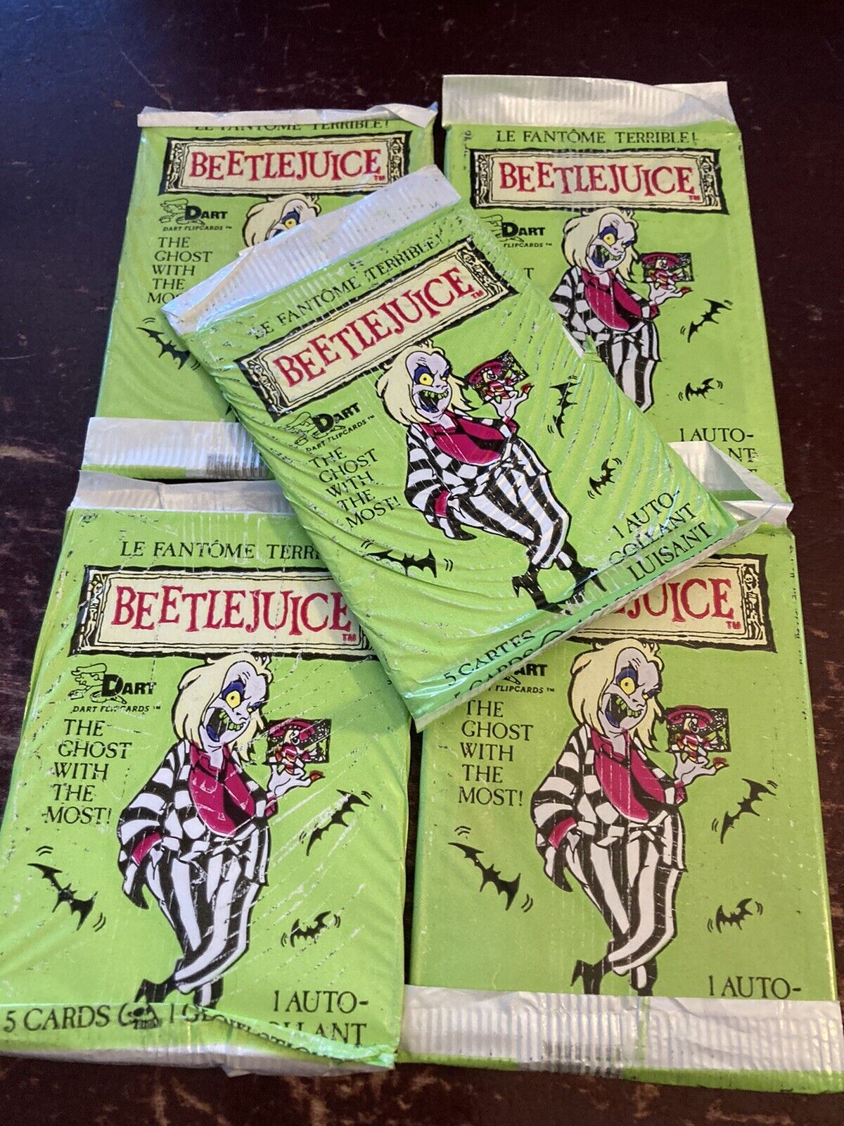 5 ea.1990 Beetlejuice  Pack of 5 Non-Sports Trading Cards plus 1 glow sticker