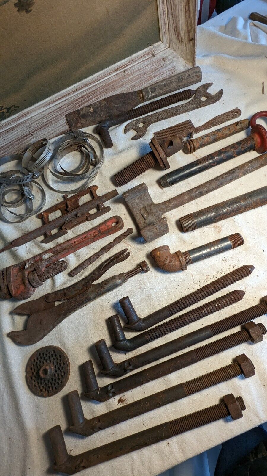 VINTAGE ANTIQUE Old Rusty Wrench Lot RUSTIC FARMHOUSE DECOR Craft 31 Tools