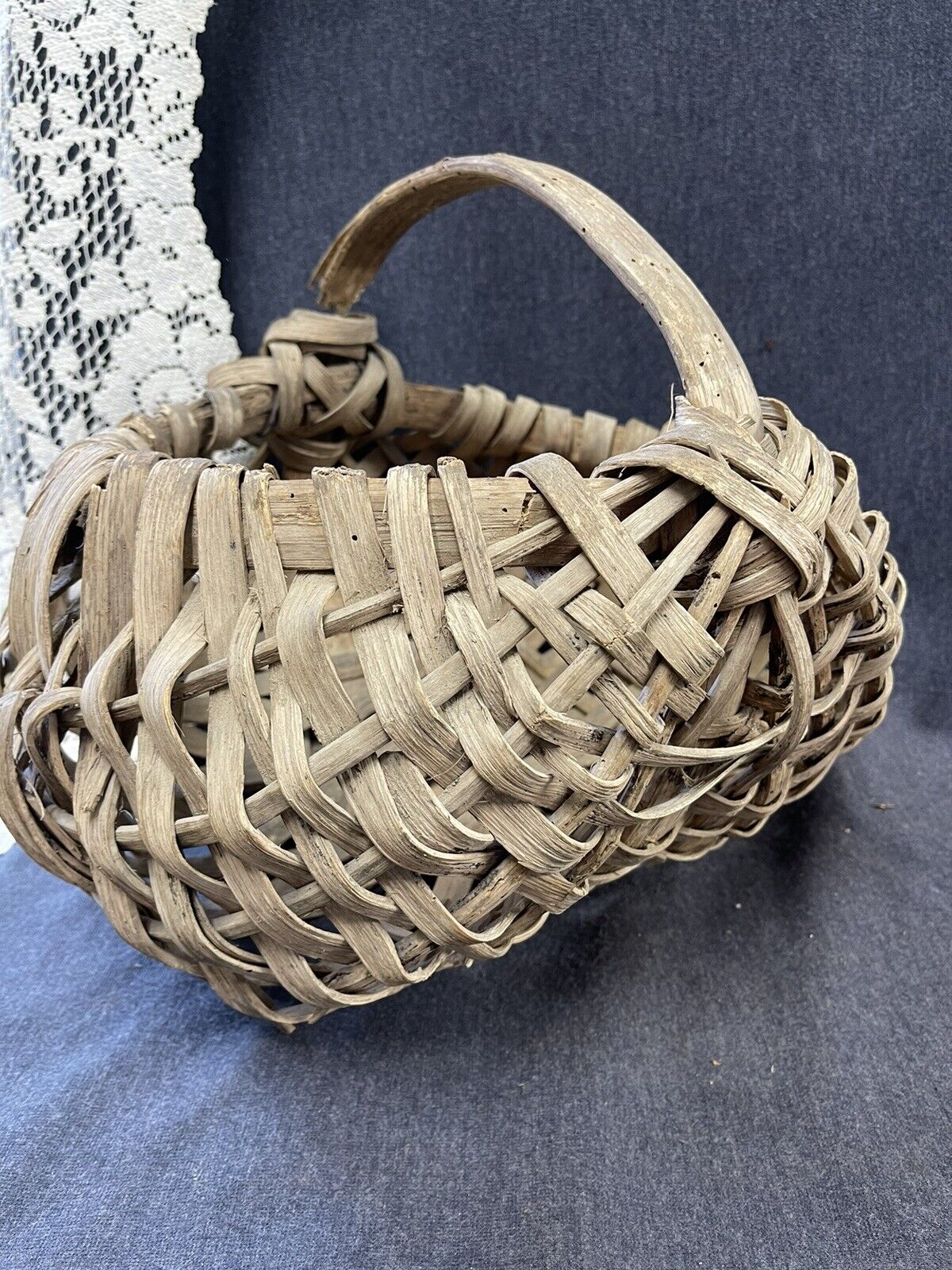 Antique Primitive Handmade Cabin Wood Splint Gathering Buttocks Basket 15x13x12”