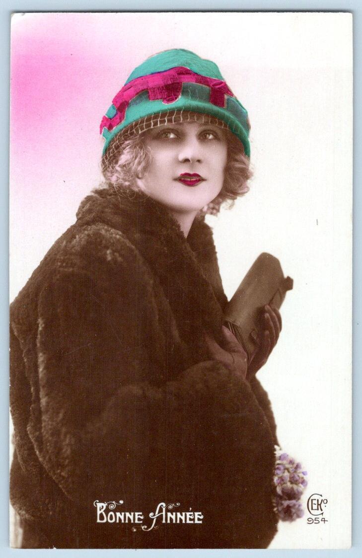 1920\'s RPPC NEW YEAR HANDCOLORED FLAPPER HAT FUR COAT BEAUTIFUL WOMAN POSTCARD