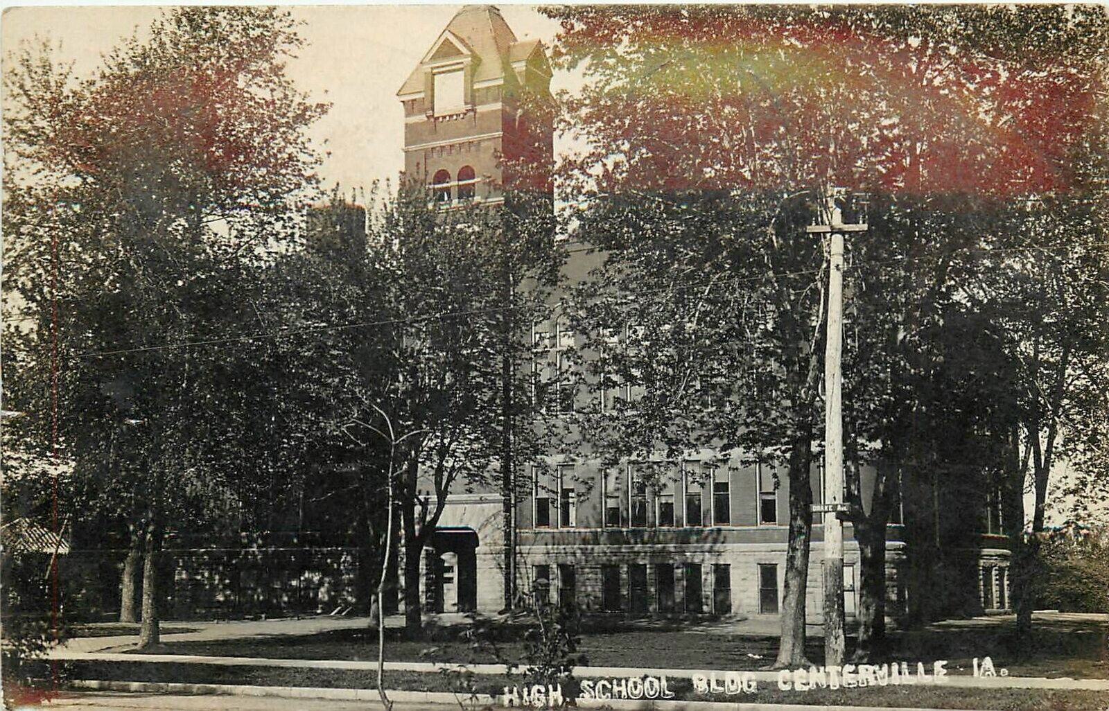 Postcard RPPC 19069 Iowa Centerville High School Building Appanoose 24-5021