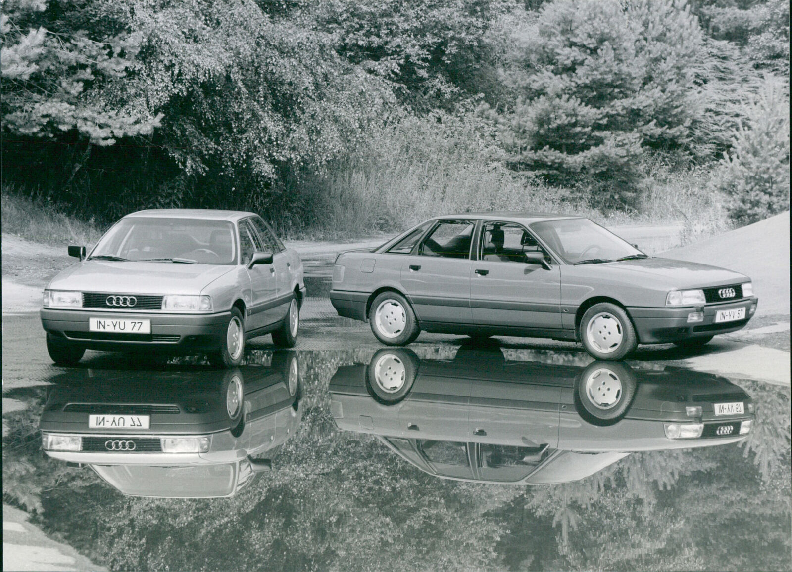 1987 Audi 80 1.8 S (left) / Audi 80 quattro (ri... - Vintage Photograph 3245298