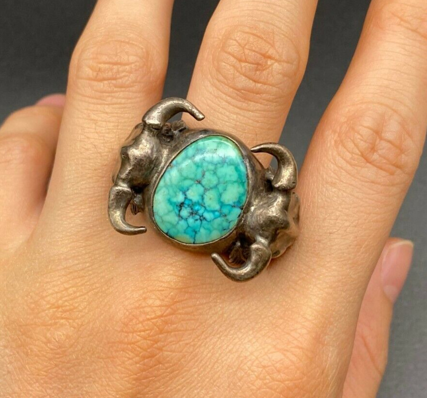 Vintage Navajo Native Turquoise Buffalo Skull Feather Silver Ring Size 9.75