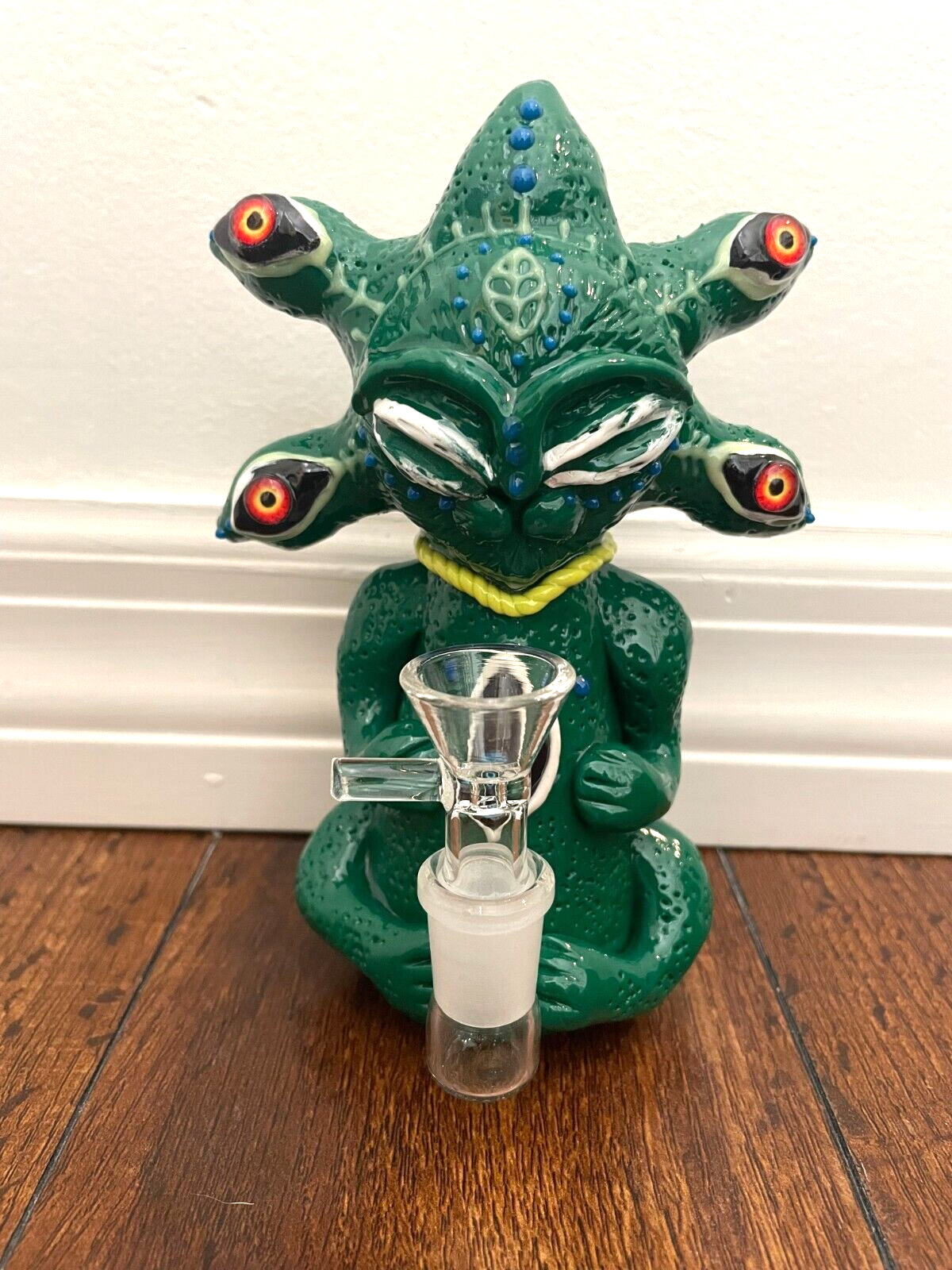 6.5” Premium Glass Water Pipe Alien Wild Thing Green Alien Cat Bannese 14mm