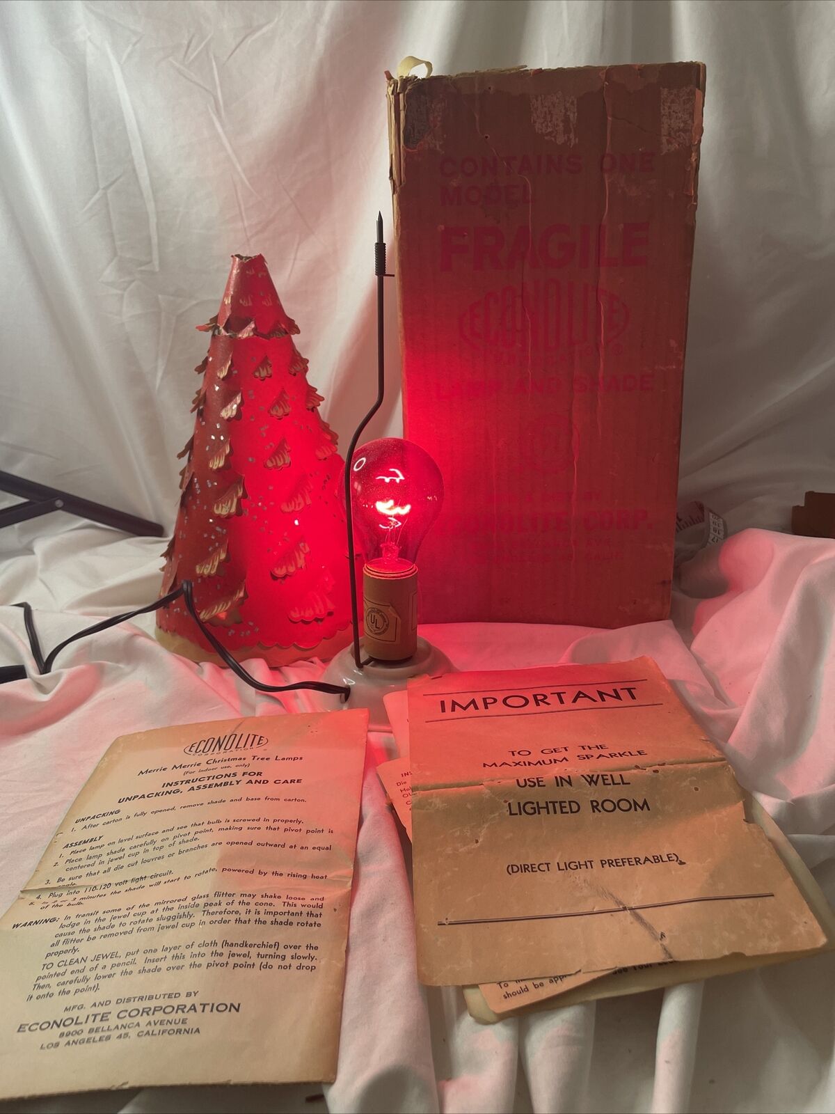 Roto-Vue Econolite Revolving Merrie Merrie Christmas Tree Motion Lamp