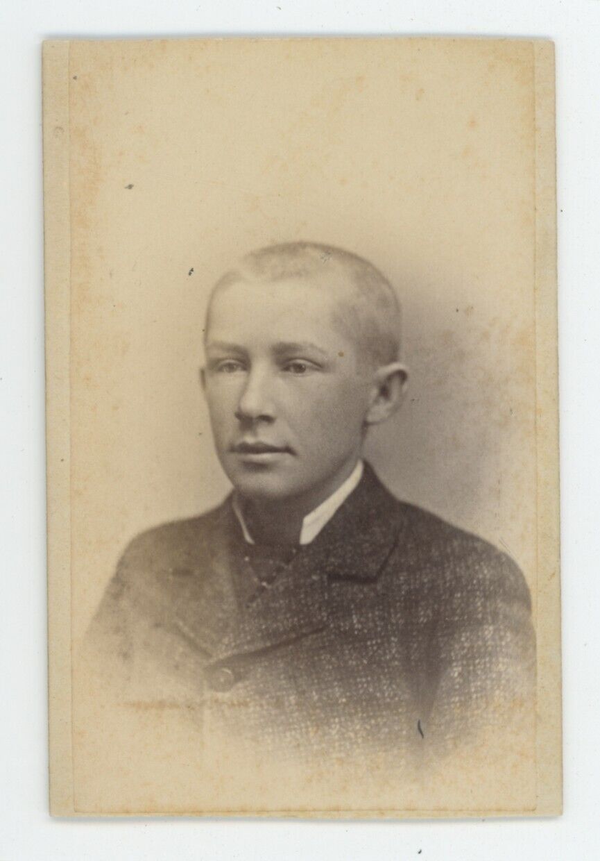 Antique CDV Circa 1870s Handsome Young Man In Suit Kilborn Cedar Rapids, IA