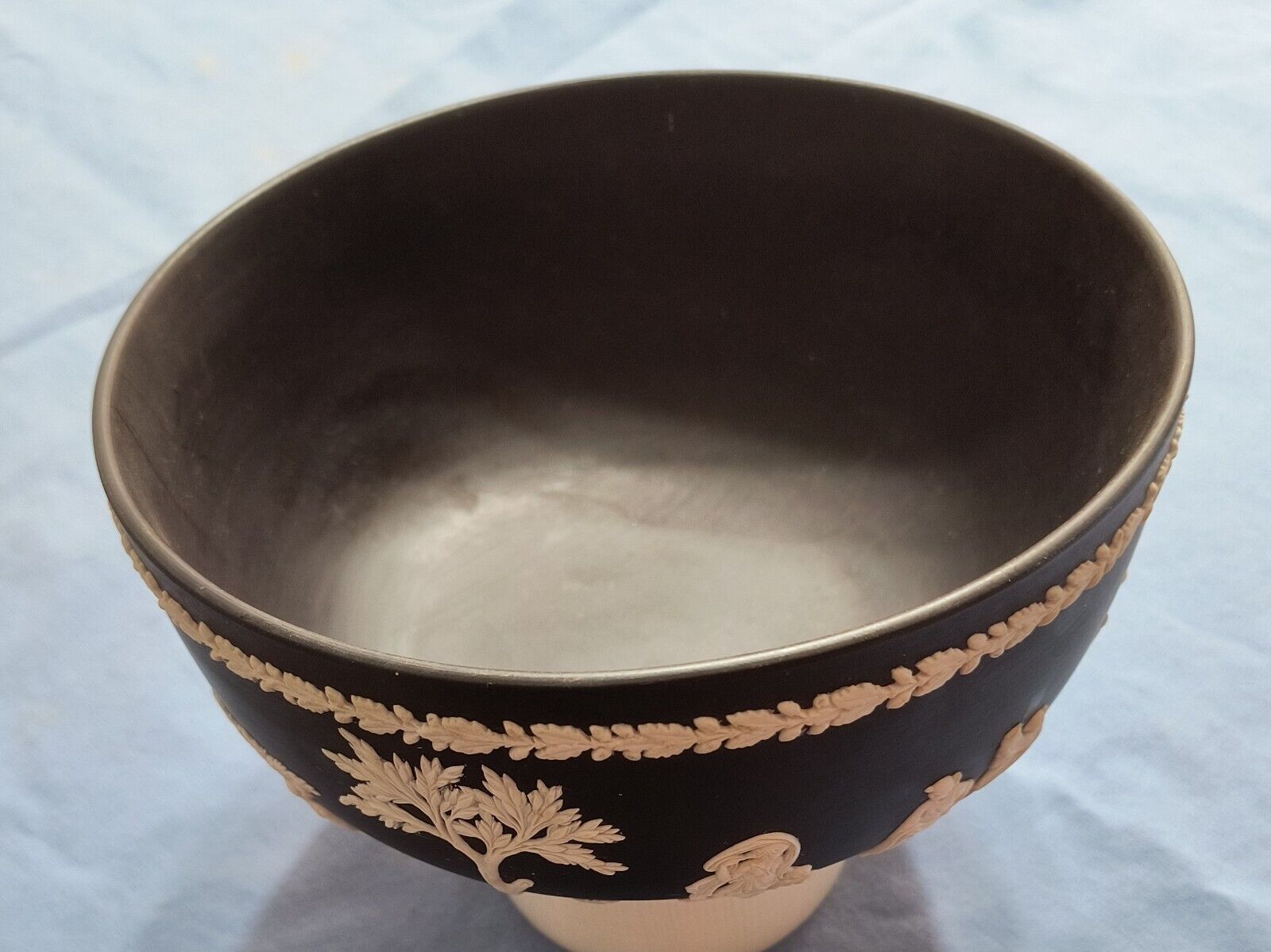 Basalt Jasperware Wedgewood bowl 7 1/2 inch