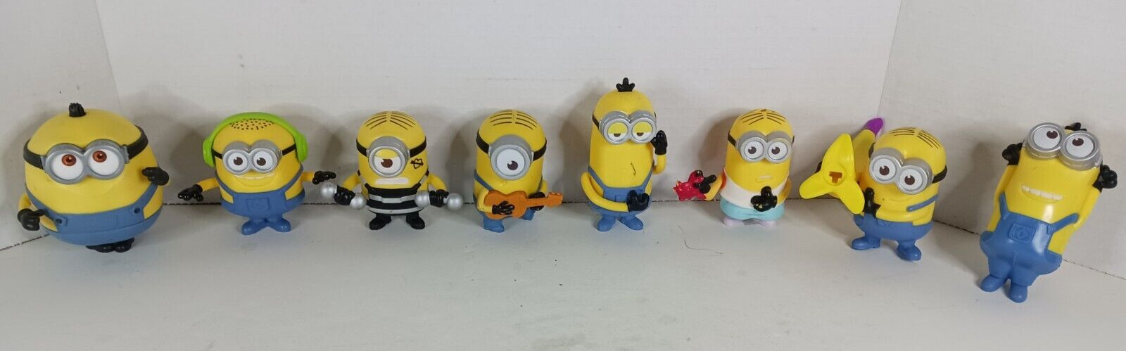 Lot of 8 Despicable Me Minions McDonald\'s Happy Meal Toys