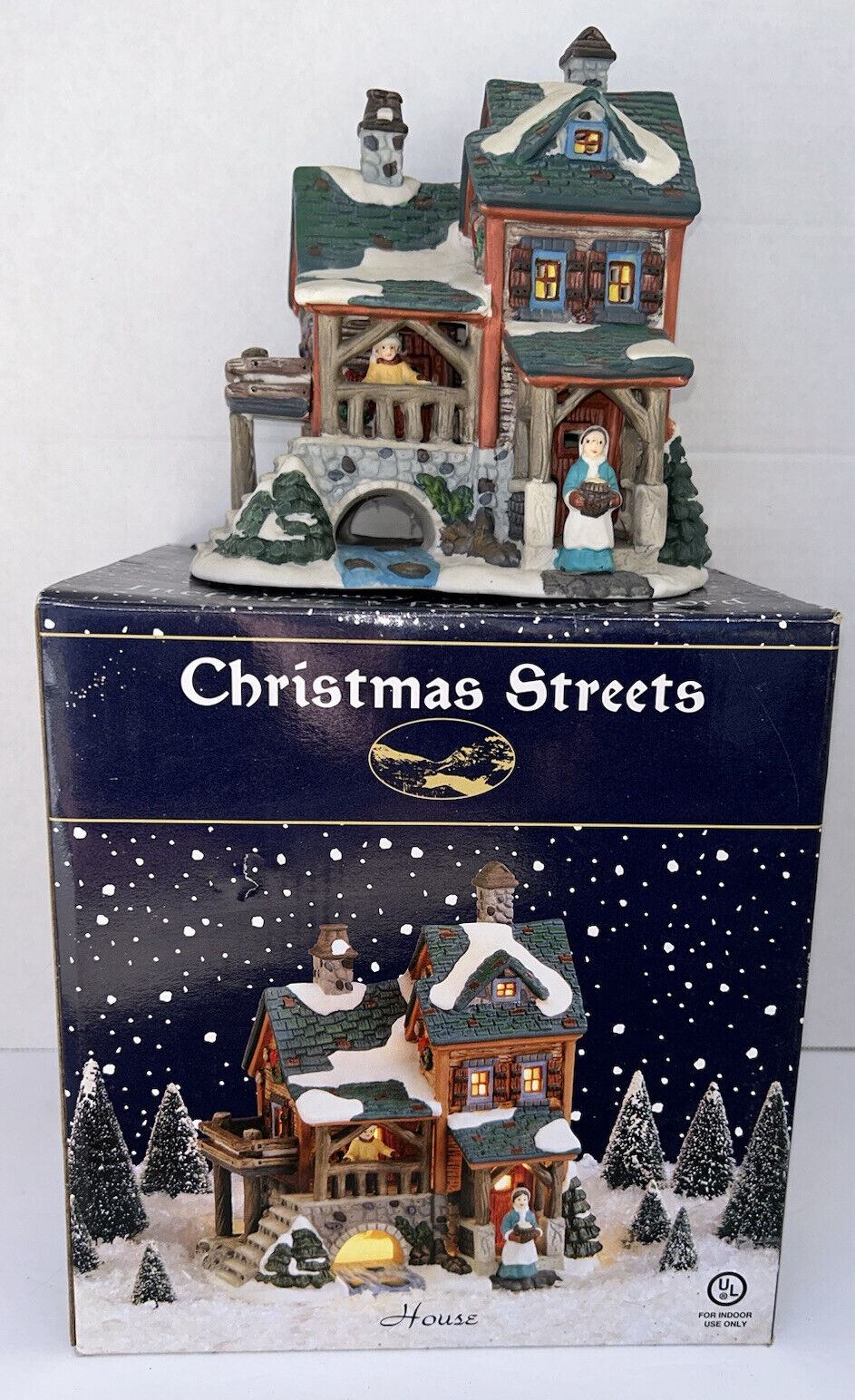 Christmas Streets 2002 Porcelain Lighted Country House Christmas Village