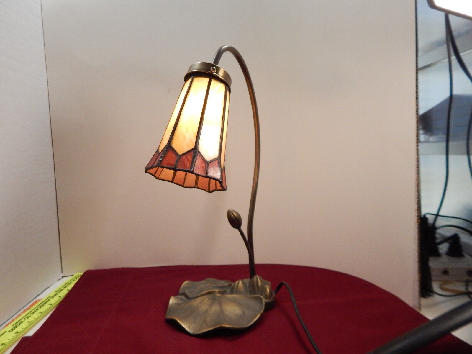 MCM Style Brass Goose Neck LILY PAD Base TABLE LAMP STAINED GLASS Shade 14.5\