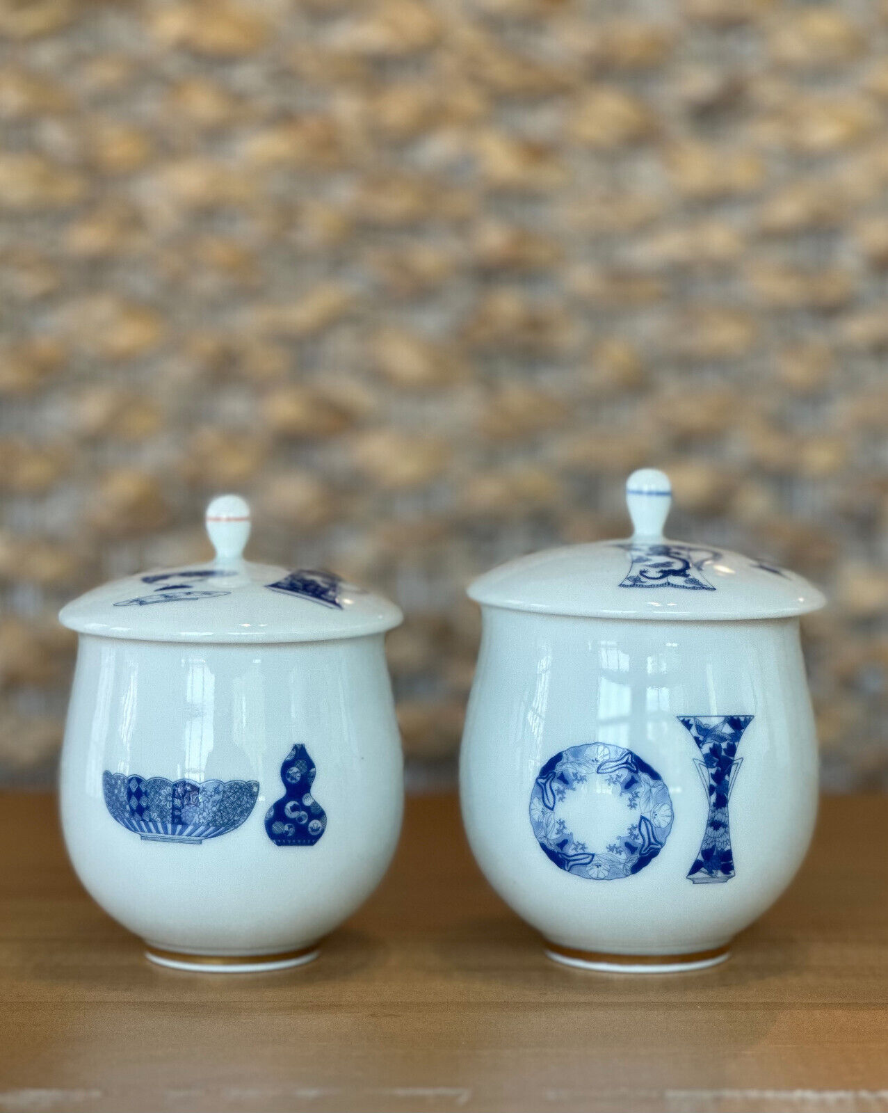 Pair of Fakagawa Porcelain Blue Cheongsam Lidded Teacups