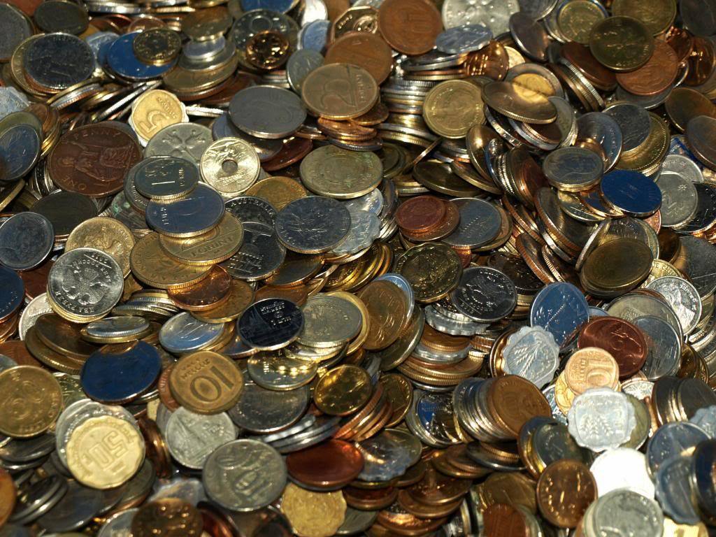 over 100 unsearched Foreign / world coins 1 Lb lots 