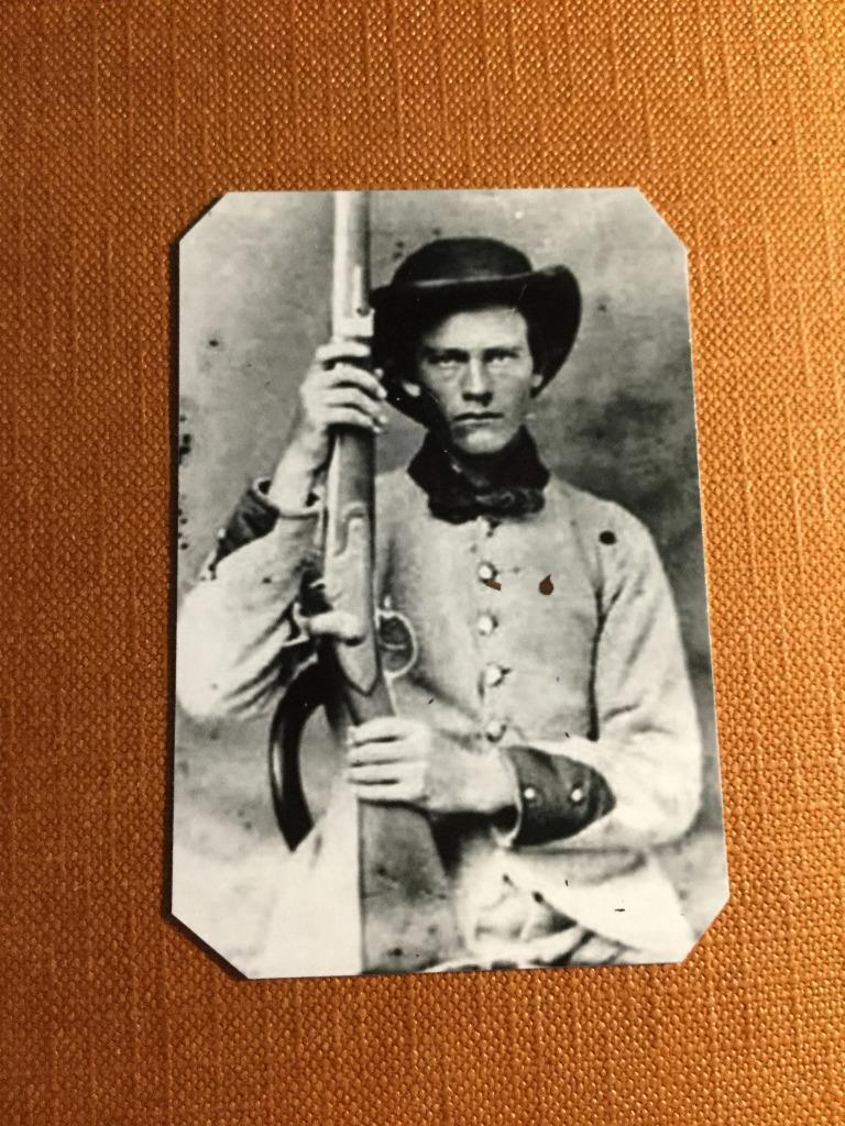 Rifled Armed Confederate Soldier Tintype C1090RP