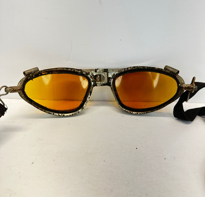 VTG WWII Authentic U.S Air Corps Type B-7 Flying Goggles American Optical