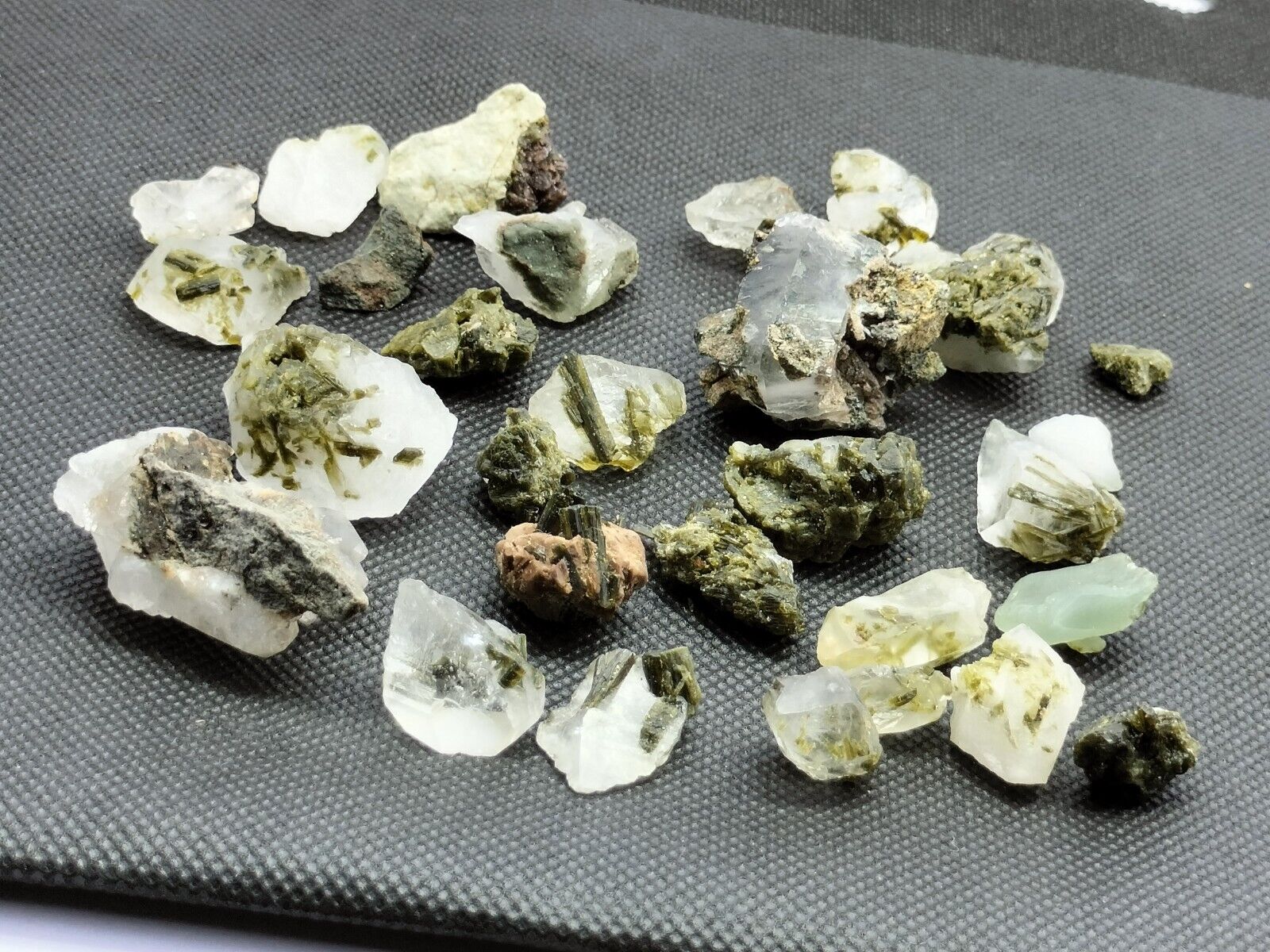 Epidote crystals specimens lot of (20+ PC's) from Balochistan Pakistan. 