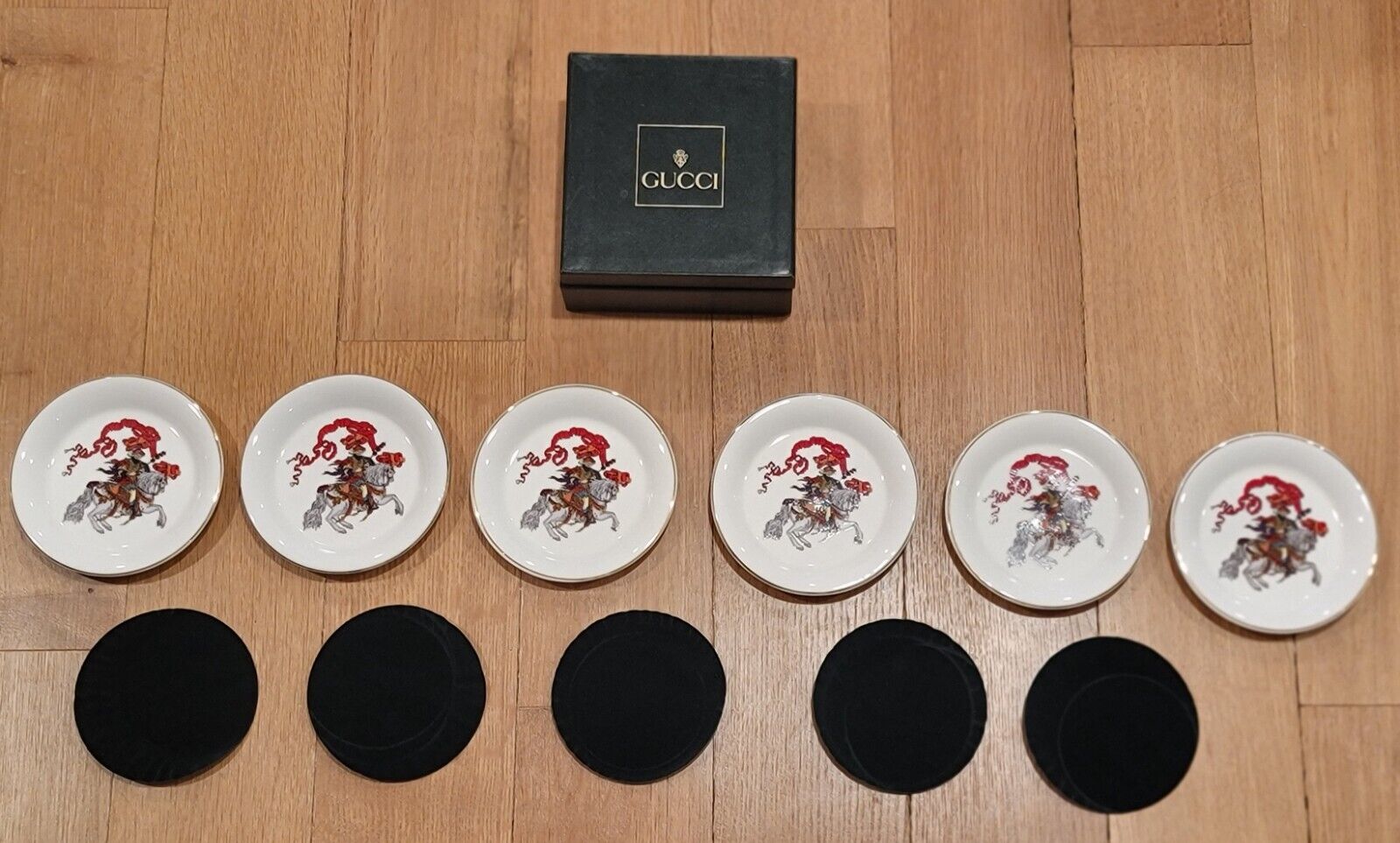 Vtg GUCCI Red Knight Hors d' Overve's Plates (6) Piece Set in Orig. Box