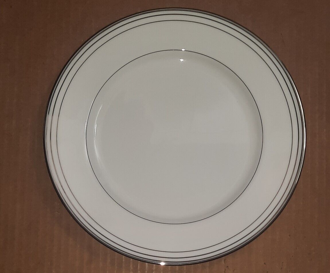 Mikasa Platinum Links Dinner Plate