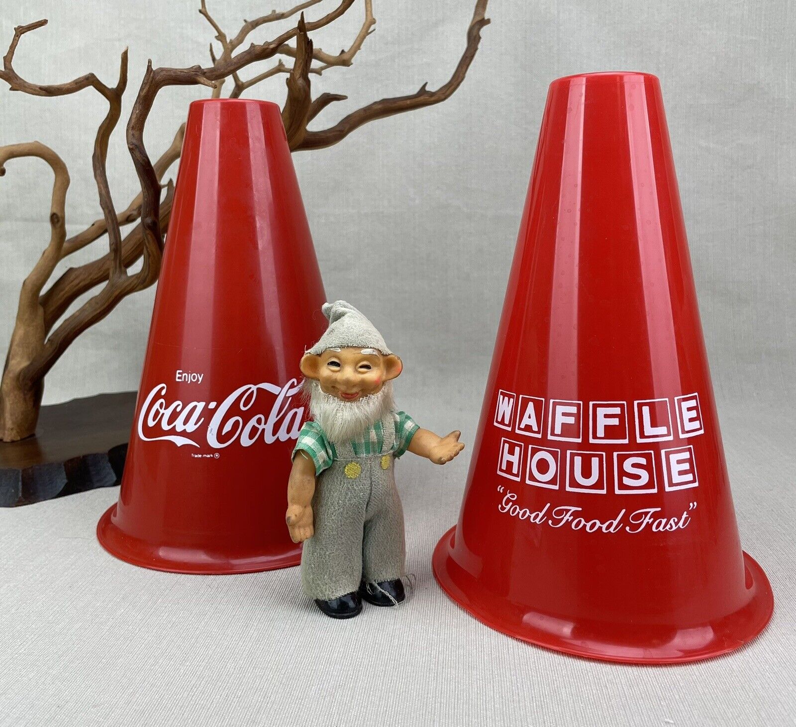 2x Waffle House /CocaCola Promotional 8\