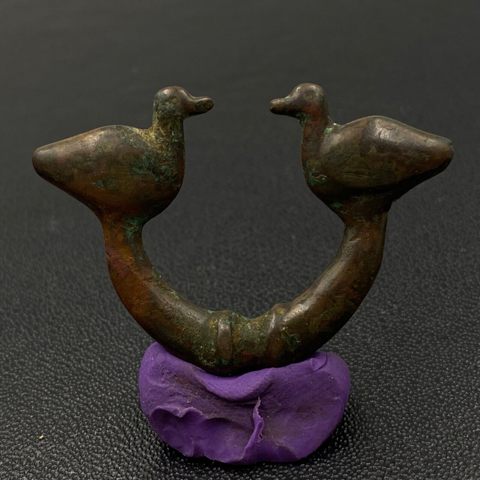 OLD Beautiful bronze ring with Bird  facing boat side from Afghanistan