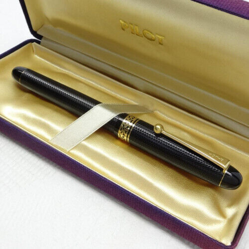 Good Condition 14K PILOT 65 Fountain Pen 65th anniversary limited From JAPAN