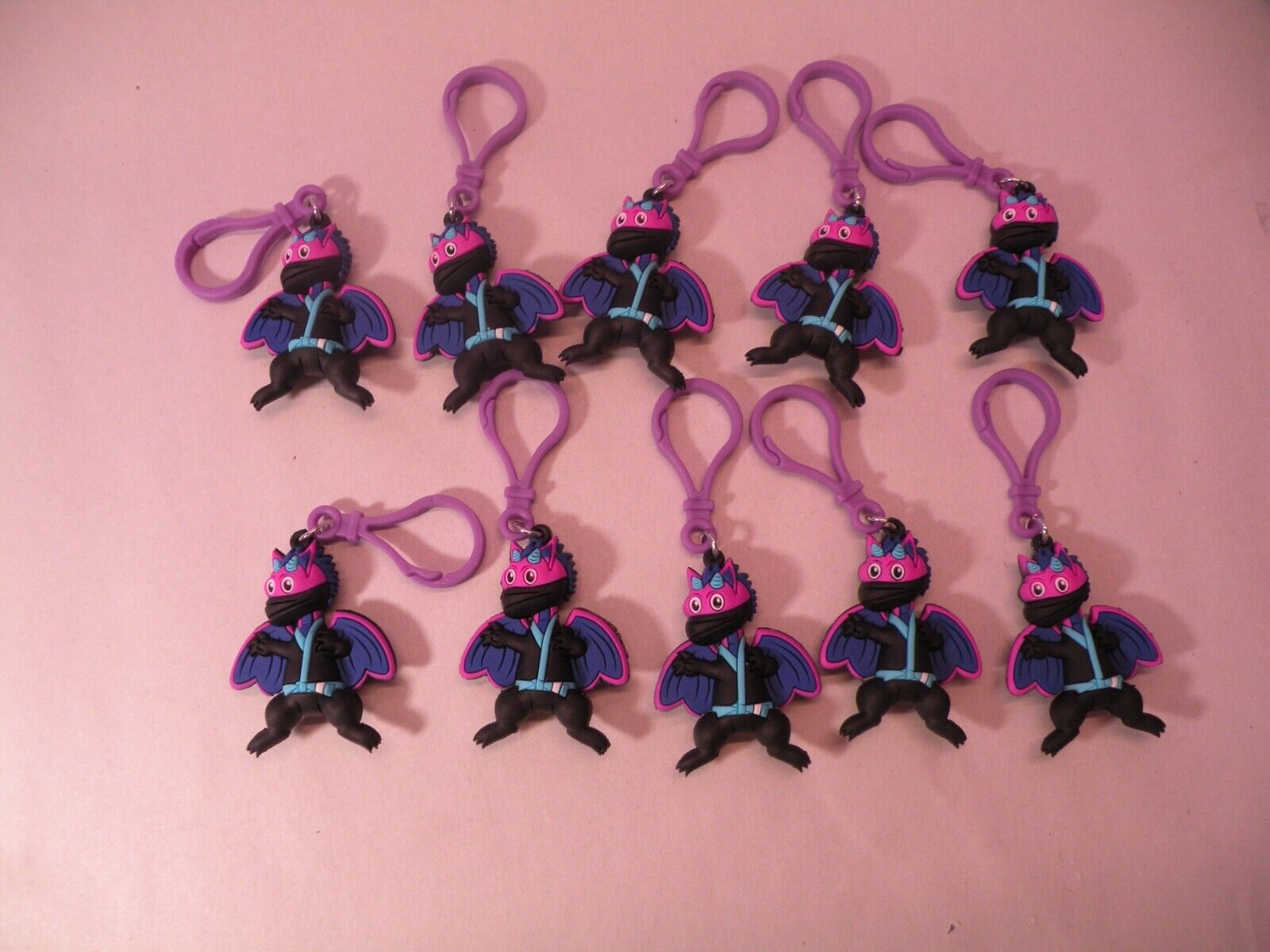 Set Of 10 2022-2023 Kids Heart Challenge Keychains BREEZE Black Purple Dragon D