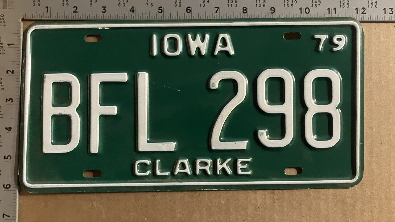 1979 Iowa license plate BFL 298 Clarke birth year GREEN plate 11256