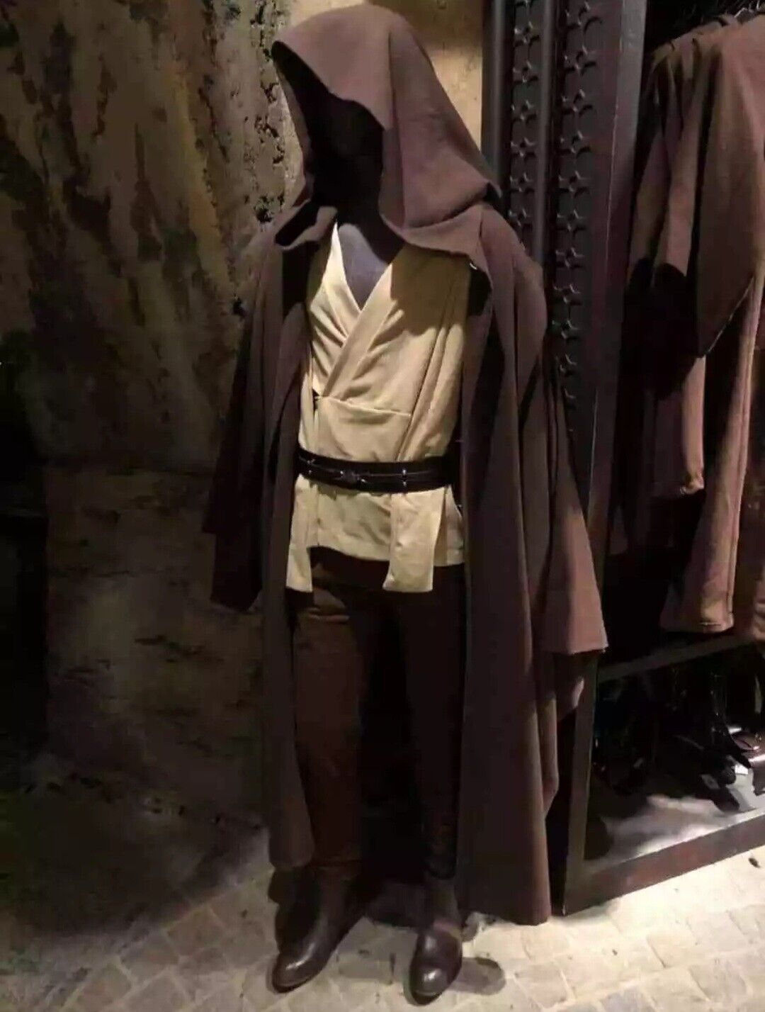 NEW Star Wars Brown Jedi Robe Adult Small/Medium   Galaxy’s Edge Disney Costume